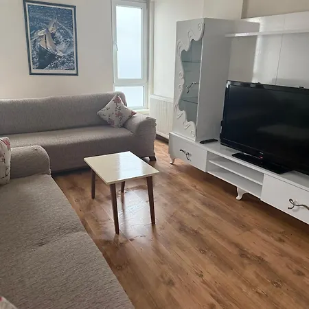 Daire Modern With Kitchen In The Center *
